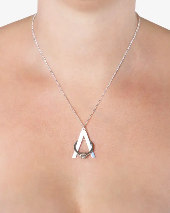 Halsband Ringhållare Lambda Silver