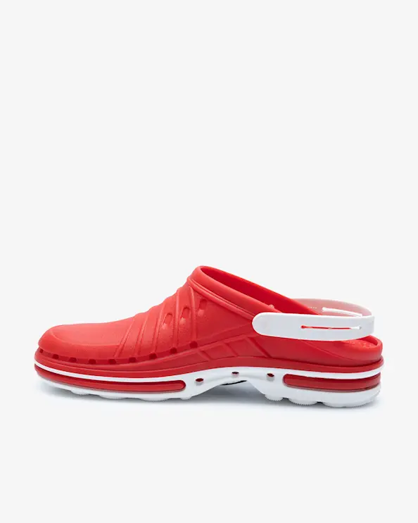 Wock Clog Red w/ Strap Hygieniakenkä