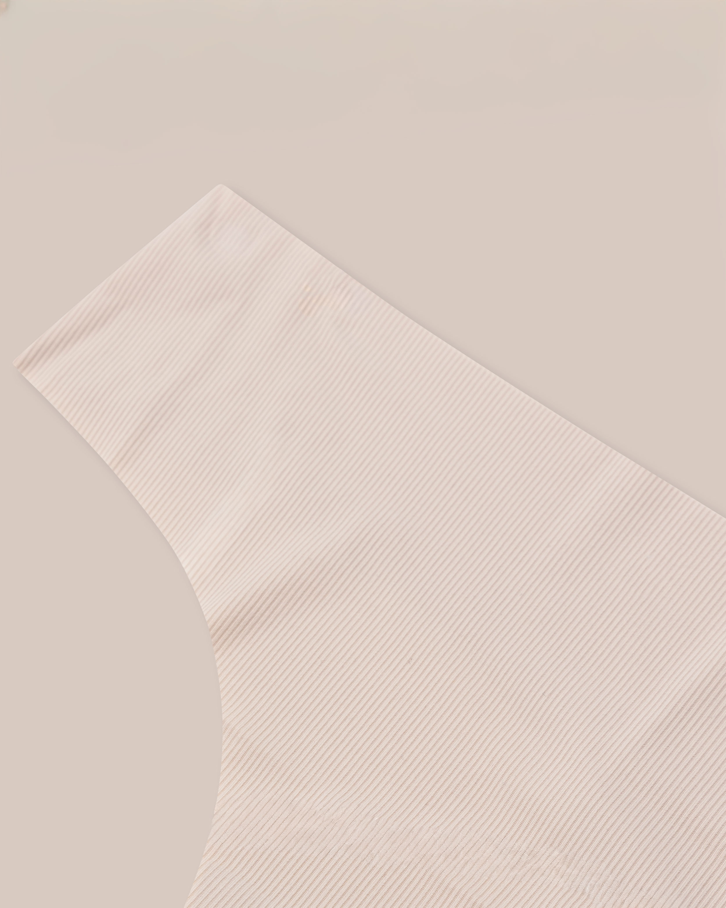 Stringtrosa Lasercut  Beige