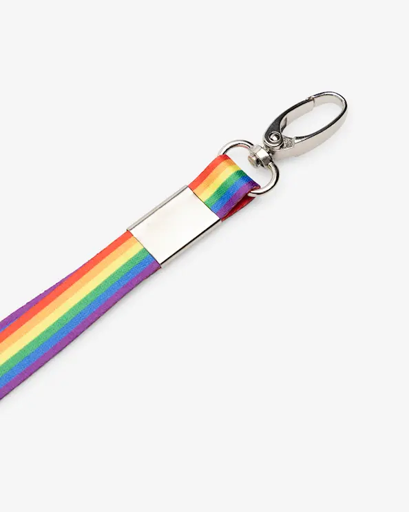 Ylpeyden raidat kaulanauha