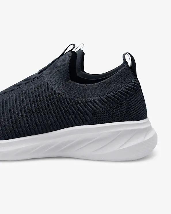 Beez Remedy Slip-on Sneaker Svart