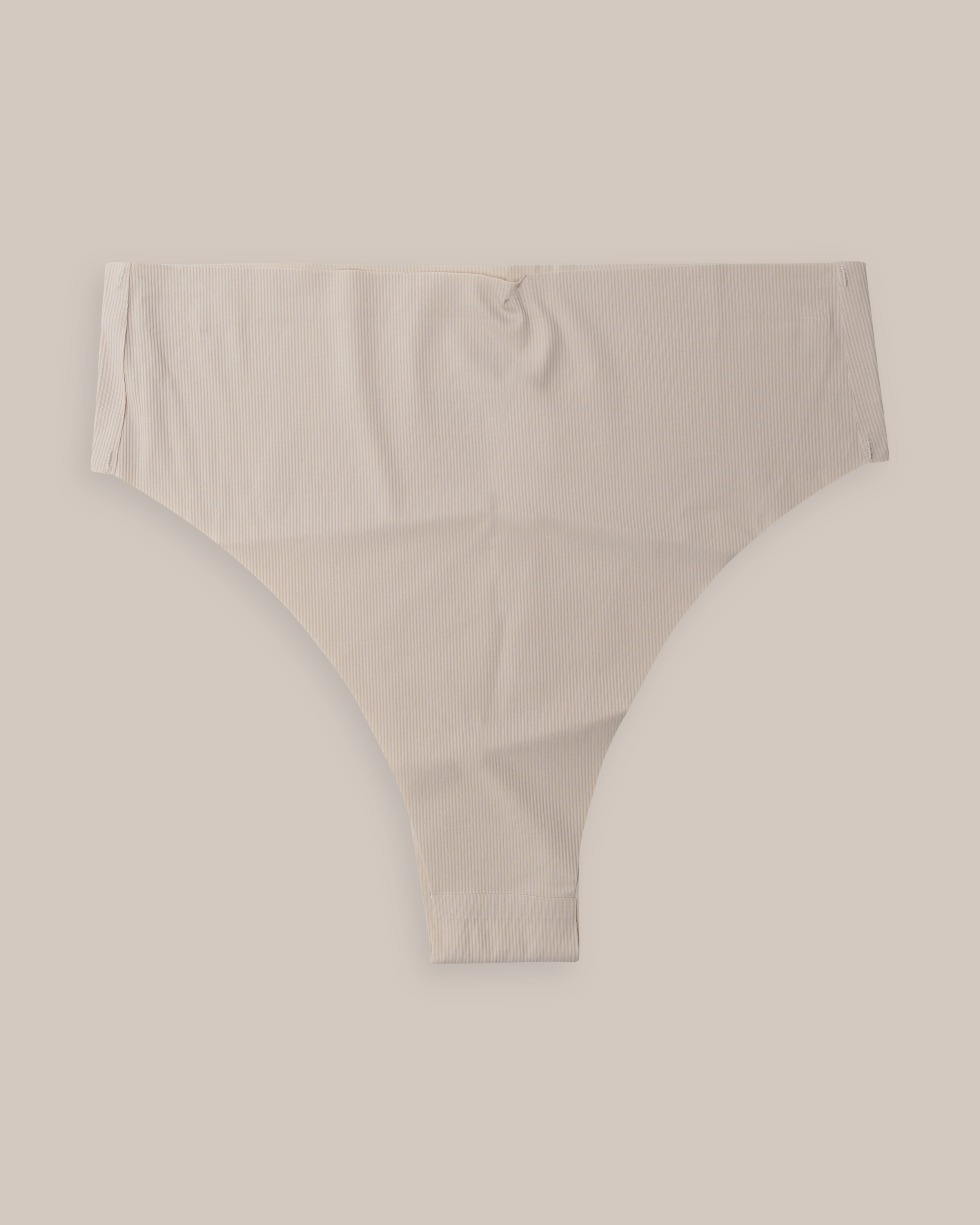 Mustat laserleikatut brasilialaiset pikkuhousut Tina Nude-beige