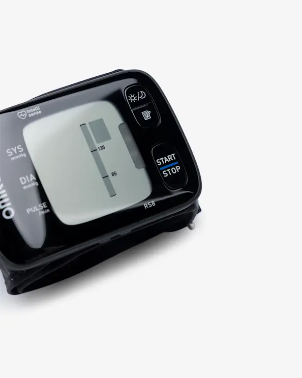 Omron RS8 -verenpainemittari