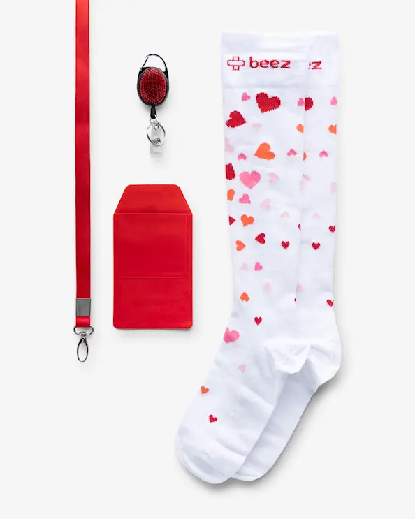 Kompressionsstrümpfe-Set Rote Herzen