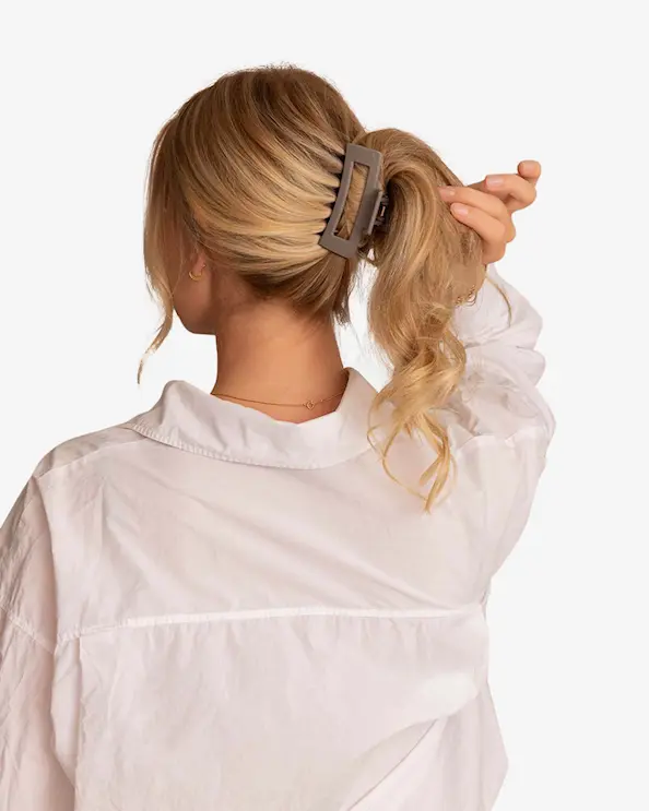 Léonie Hiusklipsi Medium Taupe