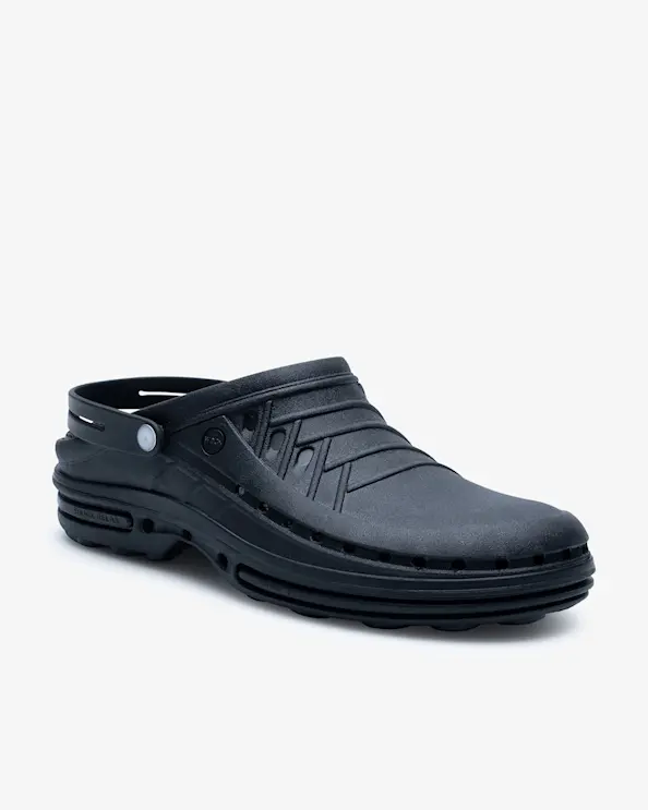 Wock Clog Black w/ Strap Hygiensko