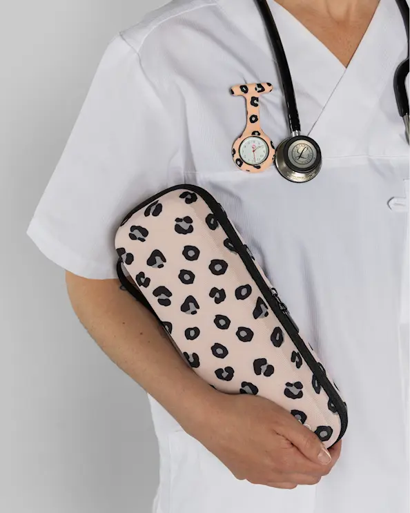 Valmistujaissetti Vaaleanpunainen Leopardi