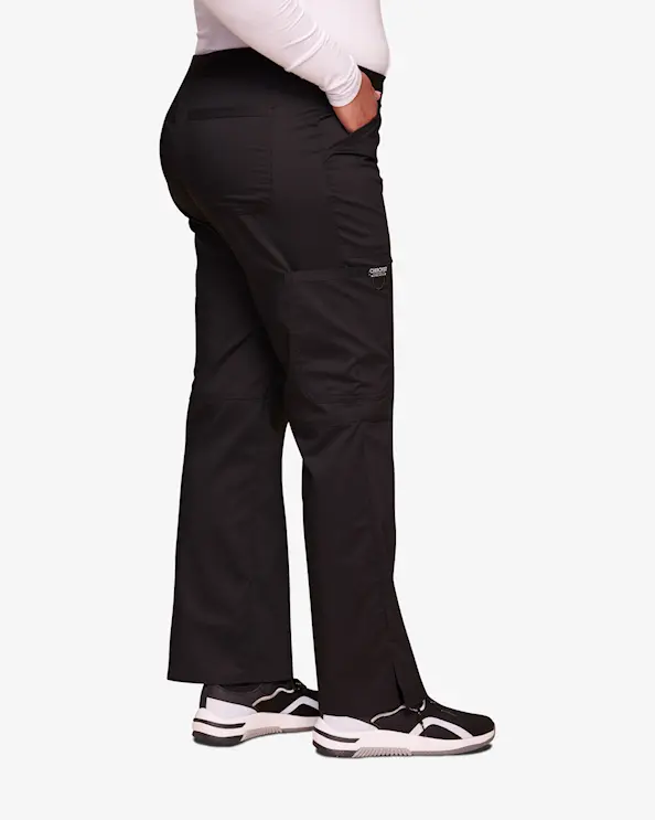 Cherokee Revolution housut lyhyet WWE110P Musta