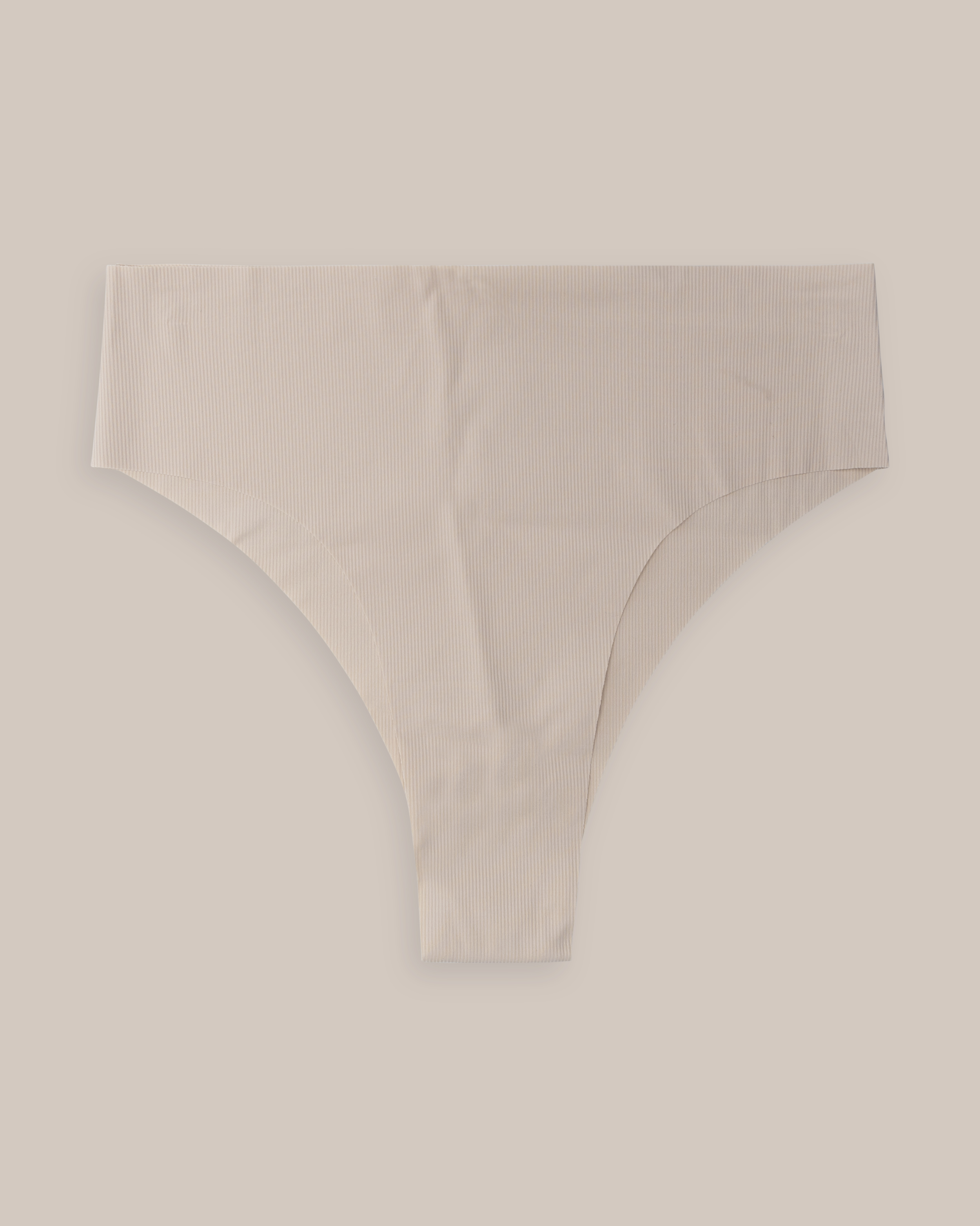 Mustat laserleikatut brasilialaiset pikkuhousut Tina Nude-beige