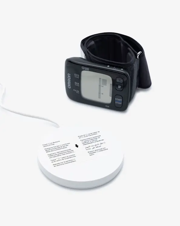 Omron RS8 -verenpainemittari