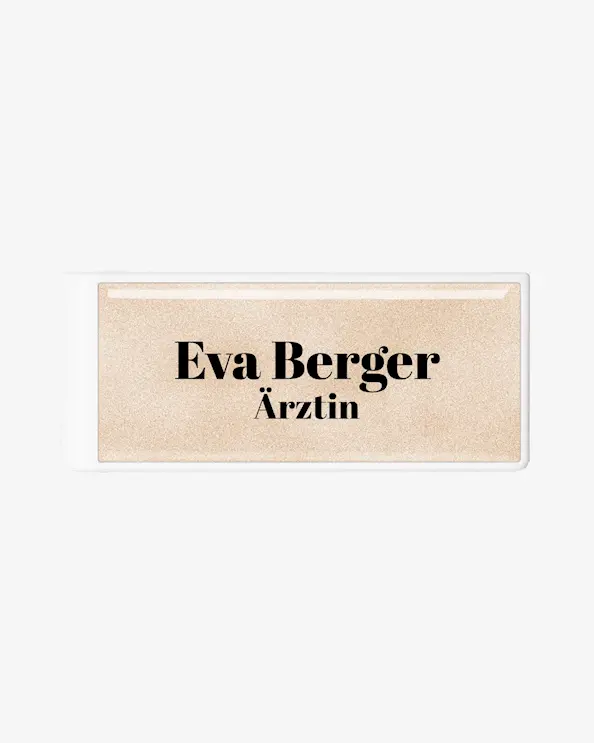 Namensschild mit Kunststoffklemme Sand