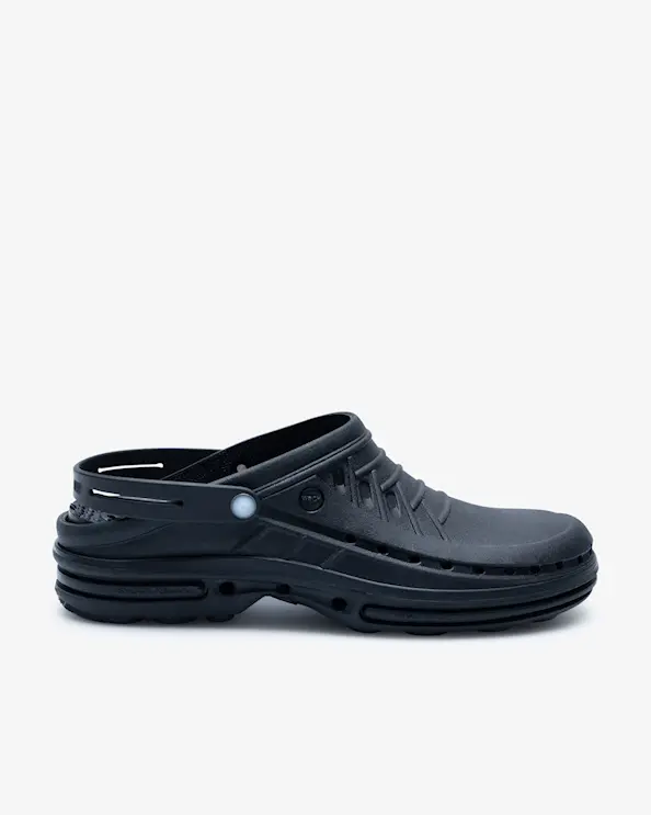 Wock Clog Black w/ Strap Hygiensko
