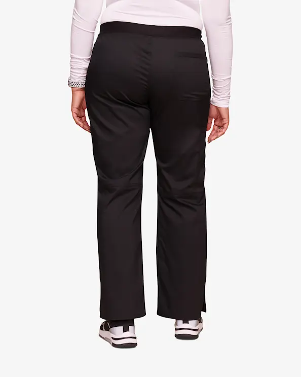 Cherokee Revolution housut lyhyet WWE110P Musta